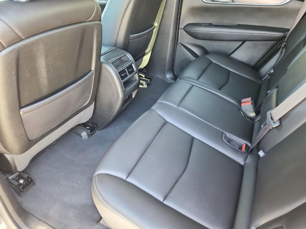 used 2021 Cadillac XT5 car, priced at $24,400