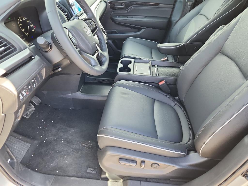new 2026 Honda Odyssey car, priced at $48,990