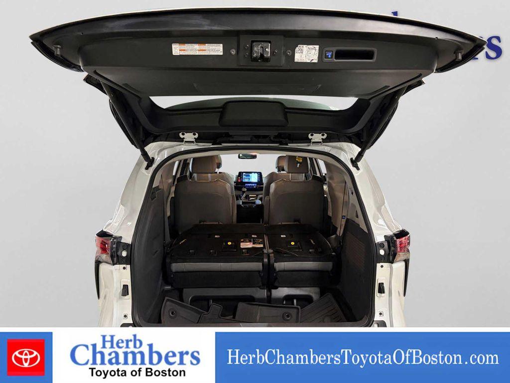 used 2022 Toyota Sienna car, priced at $38,350