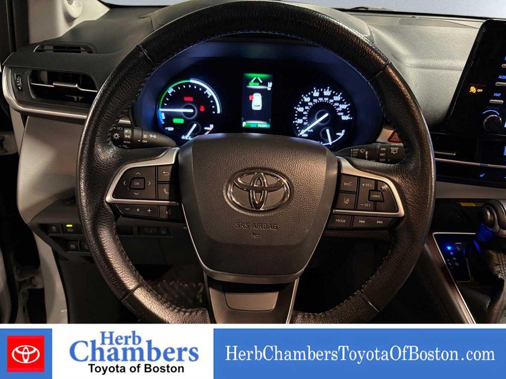 used 2022 Toyota Sienna car, priced at $38,350