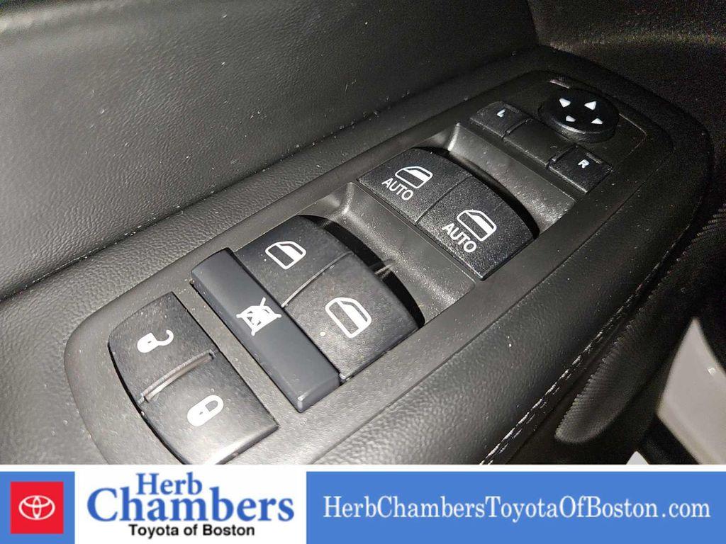 used 2019 Jeep Grand Cherokee car, priced at $19,397