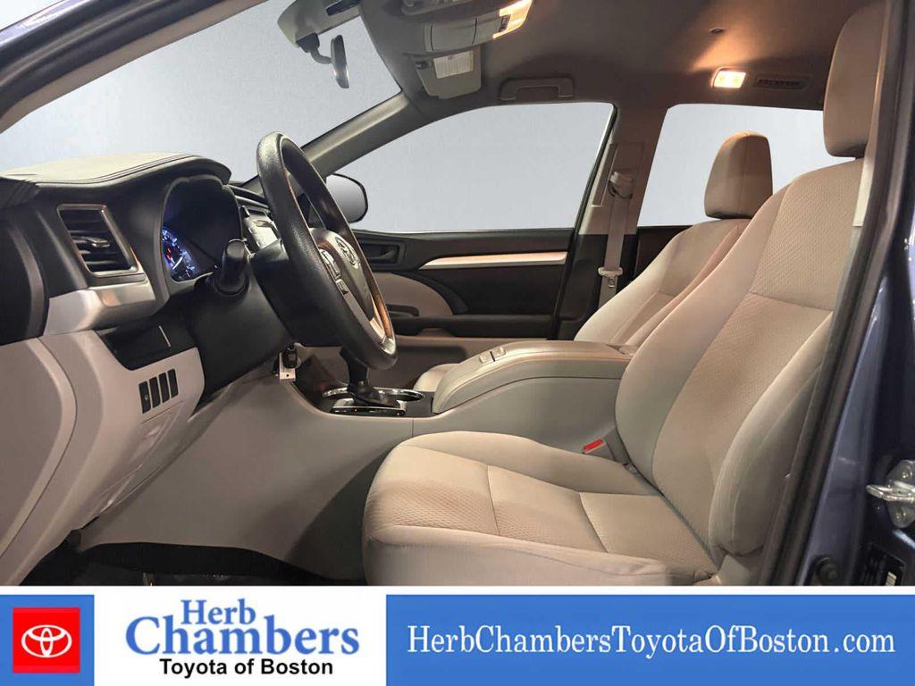 used 2015 Toyota Highlander car, priced at $18,097