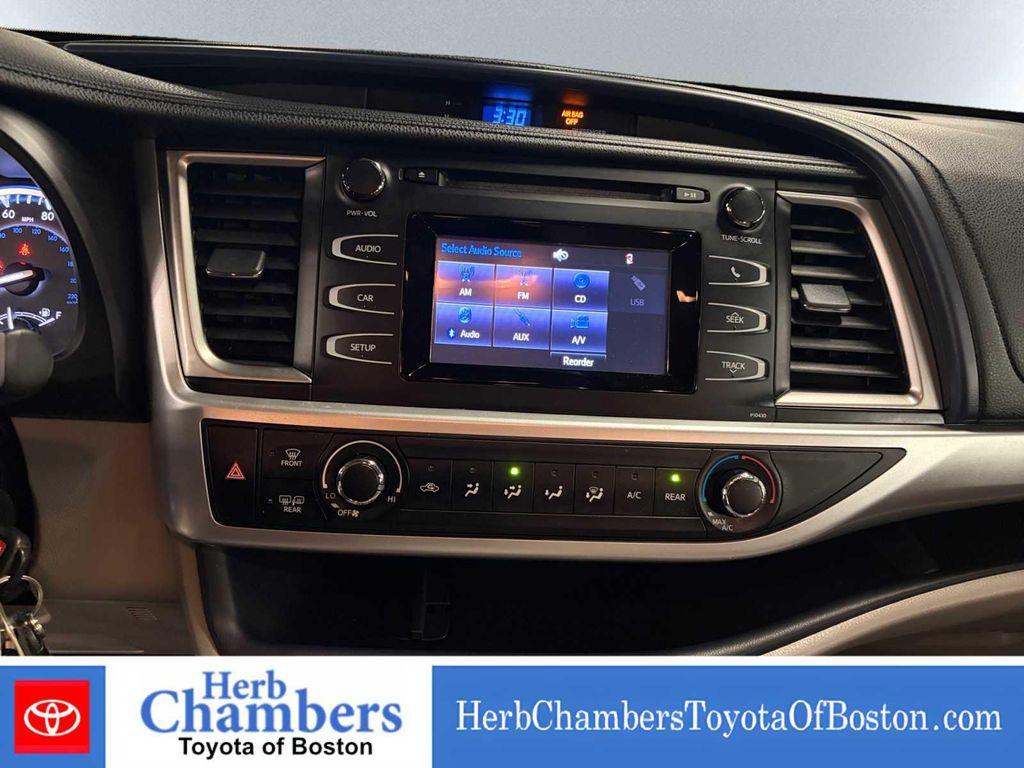 used 2015 Toyota Highlander car, priced at $18,394