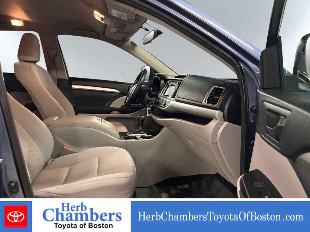 used 2015 Toyota Highlander car, priced at $18,097