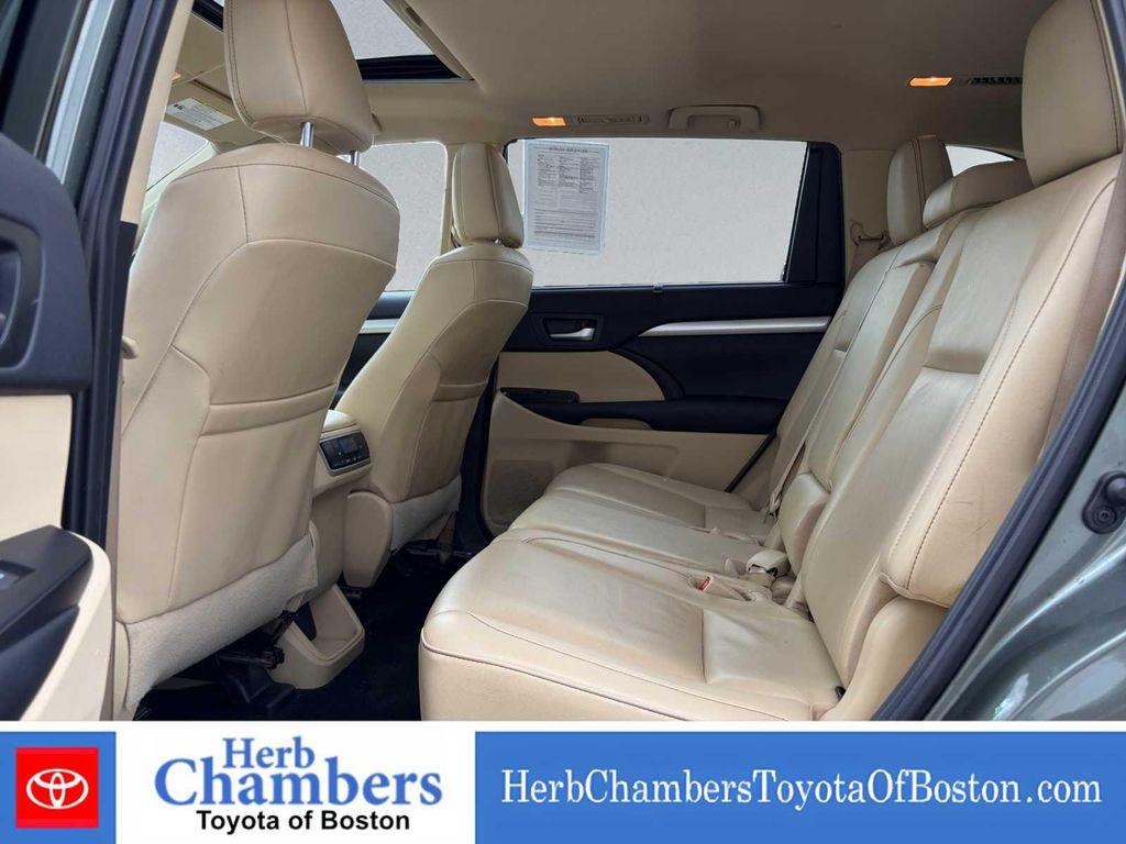 used 2019 Toyota Highlander car, priced at $26,943