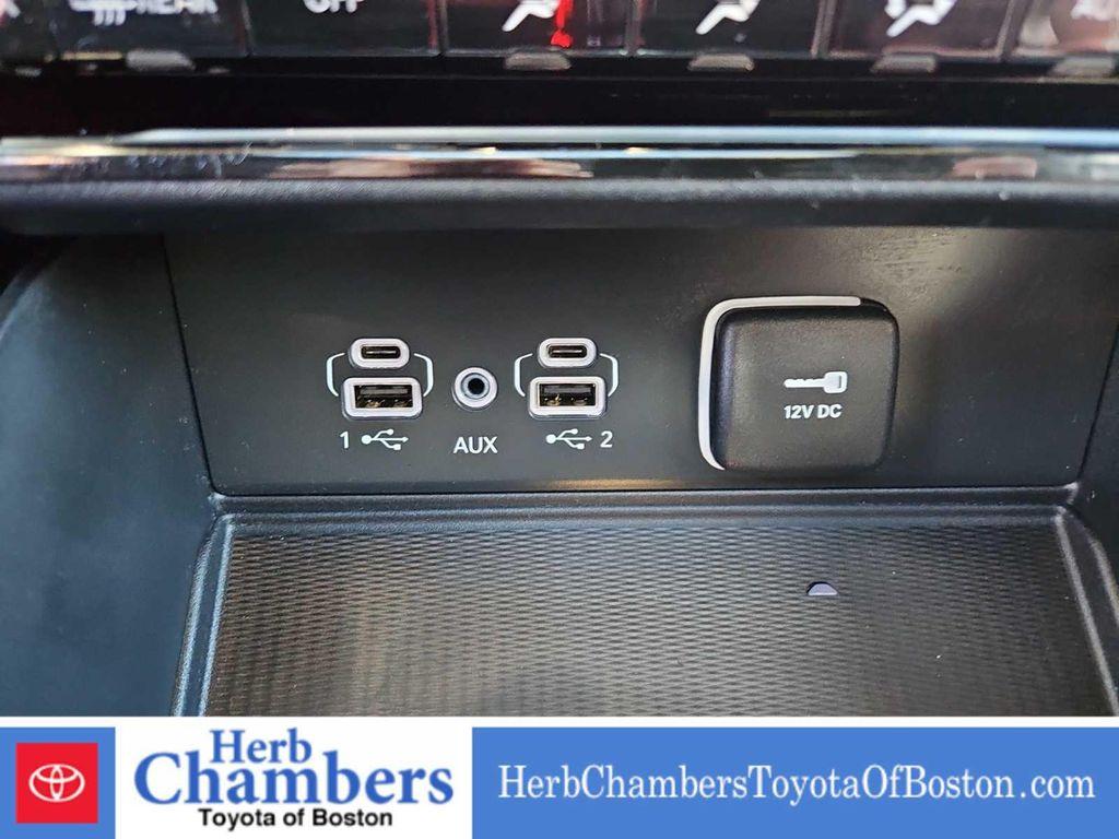 used 2025 Jeep Grand Cherokee car, priced at $36,497