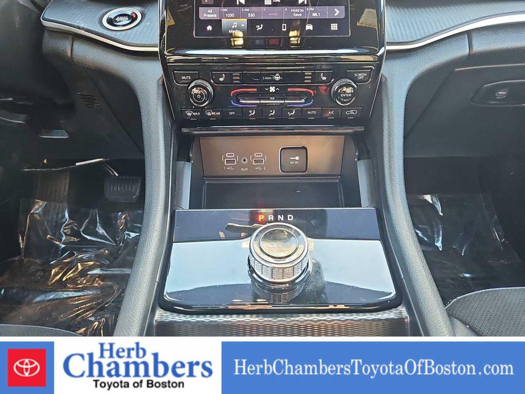 used 2025 Jeep Grand Cherokee car, priced at $36,497