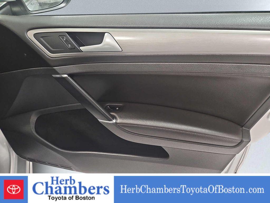 used 2016 Volkswagen Golf SportWagen car, priced at $12,494