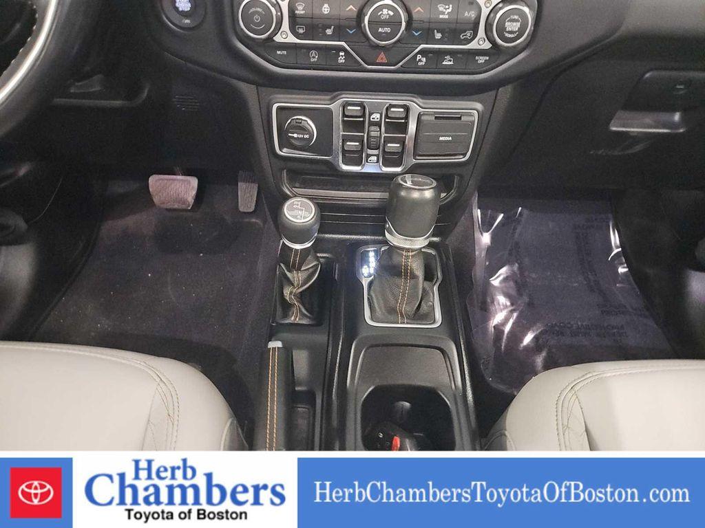 used 2022 Jeep Gladiator car, priced at $30,514