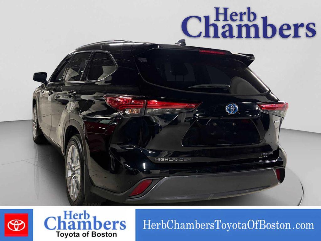 new 2021 Toyota Highlander Hybrid car