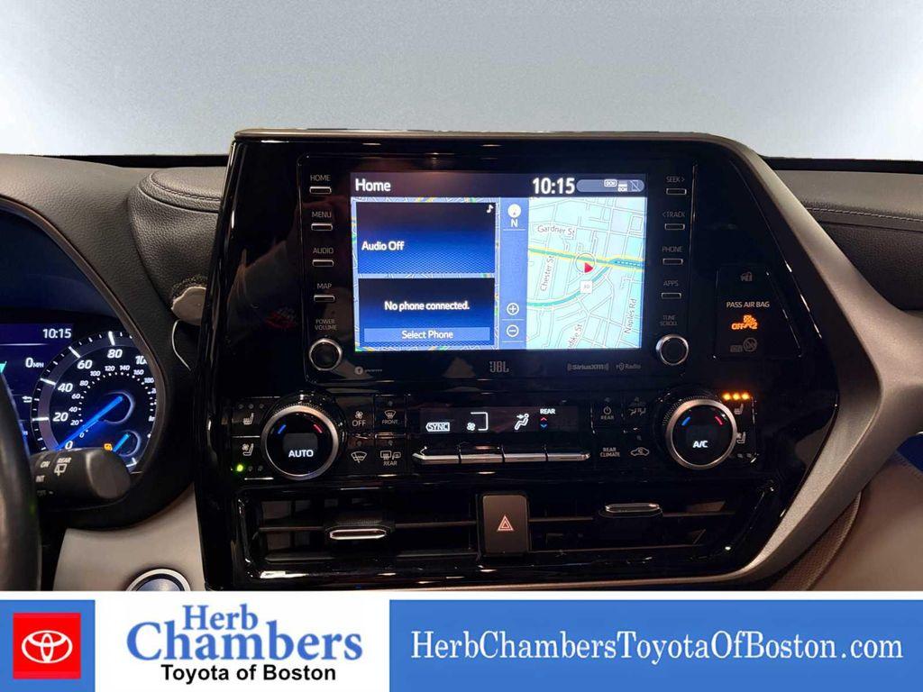 new 2021 Toyota Highlander Hybrid car
