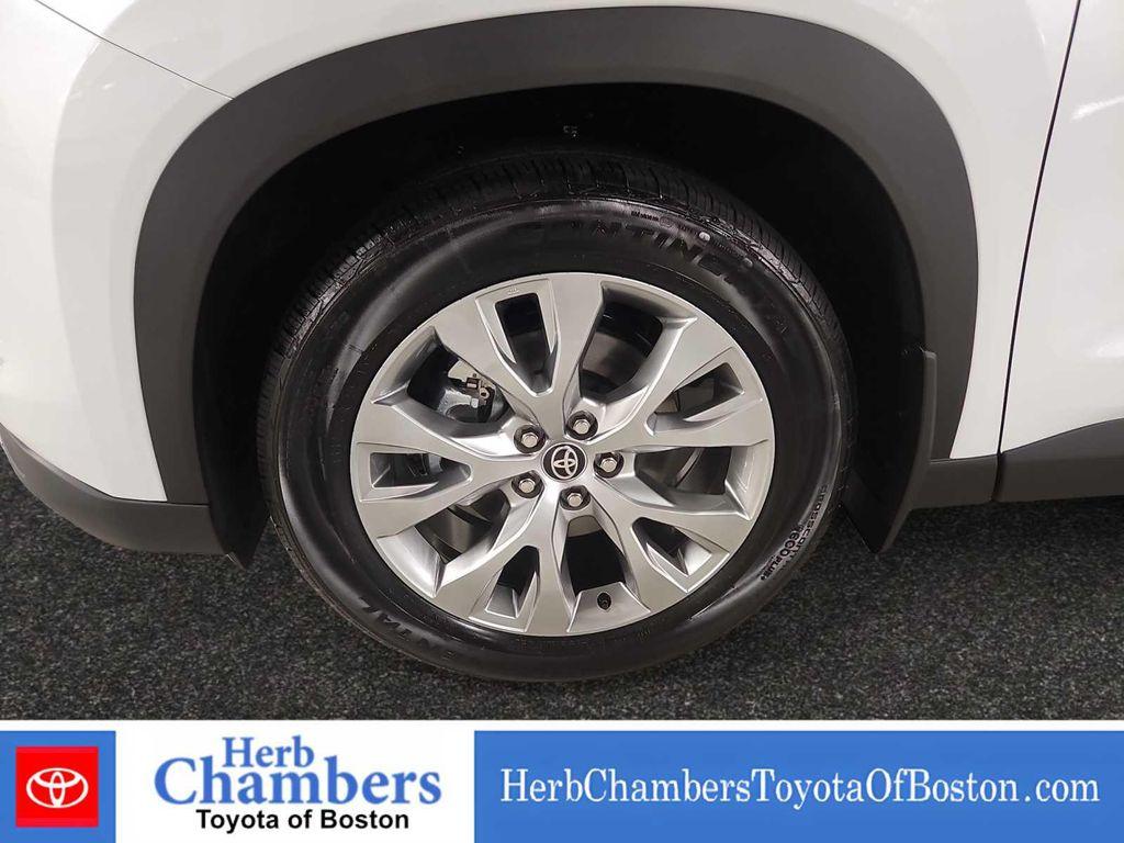 used 2025 Toyota Grand Highlander car, priced at $56,291