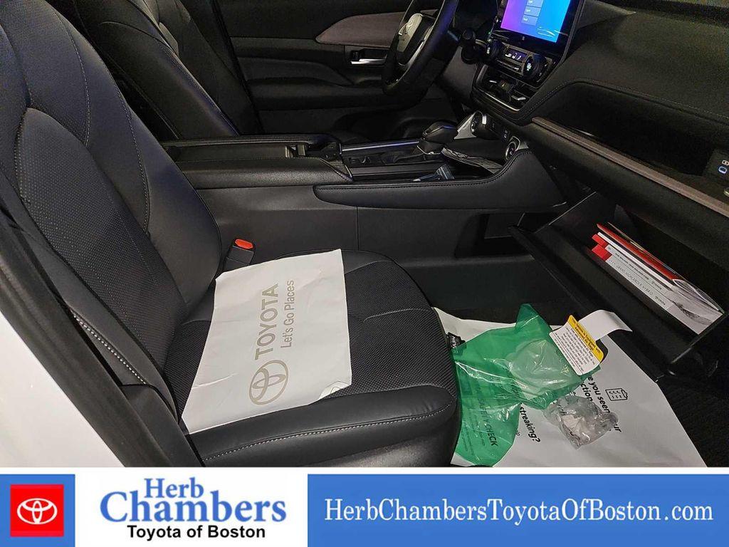 used 2025 Toyota Grand Highlander car, priced at $56,291