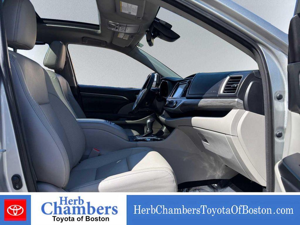 used 2018 Toyota Highlander car, priced at $27,639