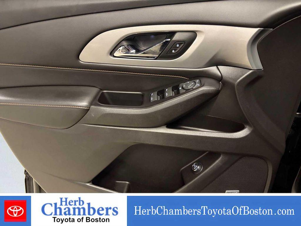 used 2019 Chevrolet Traverse car, priced at $21,840