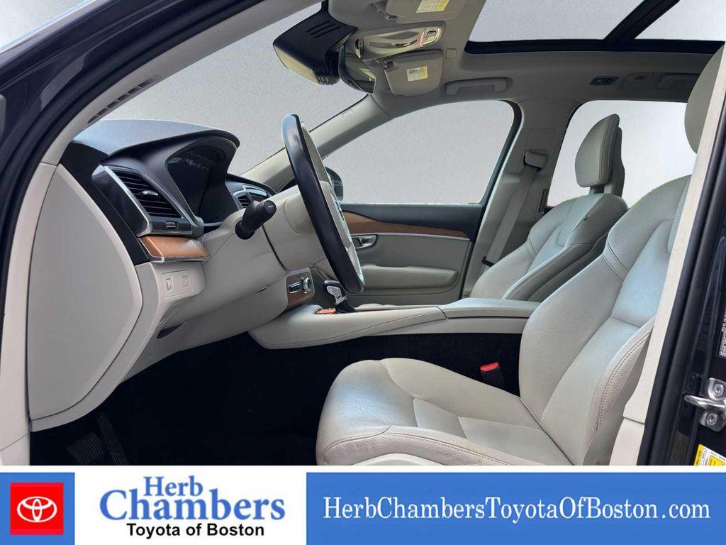 used 2021 Volvo XC90 car, priced at $24,698