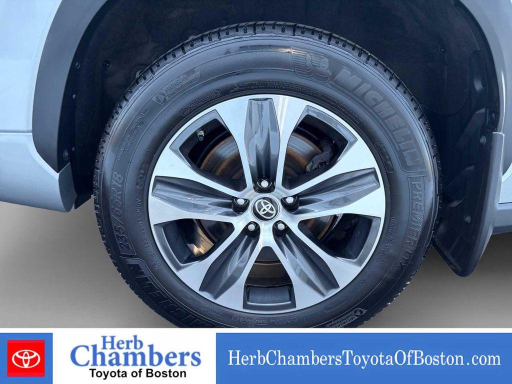 used 2024 Toyota Highlander car, priced at $42,431