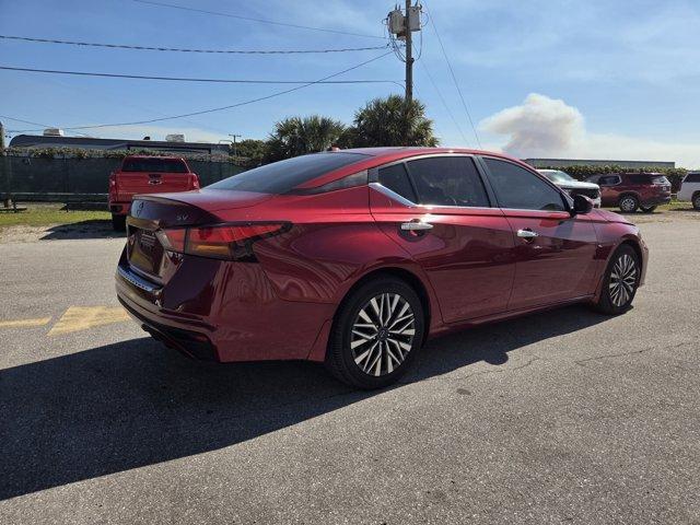 used 2023 Nissan Altima car, priced at $15,884