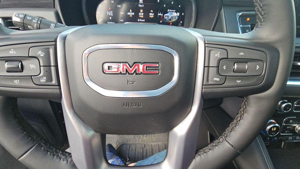used 2024 GMC Yukon car, priced at $64,990