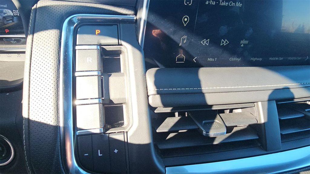 used 2022 GMC Yukon XL car, priced at $43,990