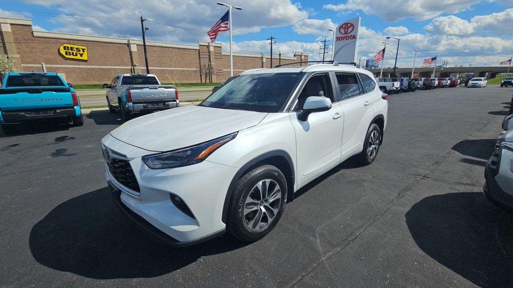used 2023 Toyota Highlander car, priced at $41,990