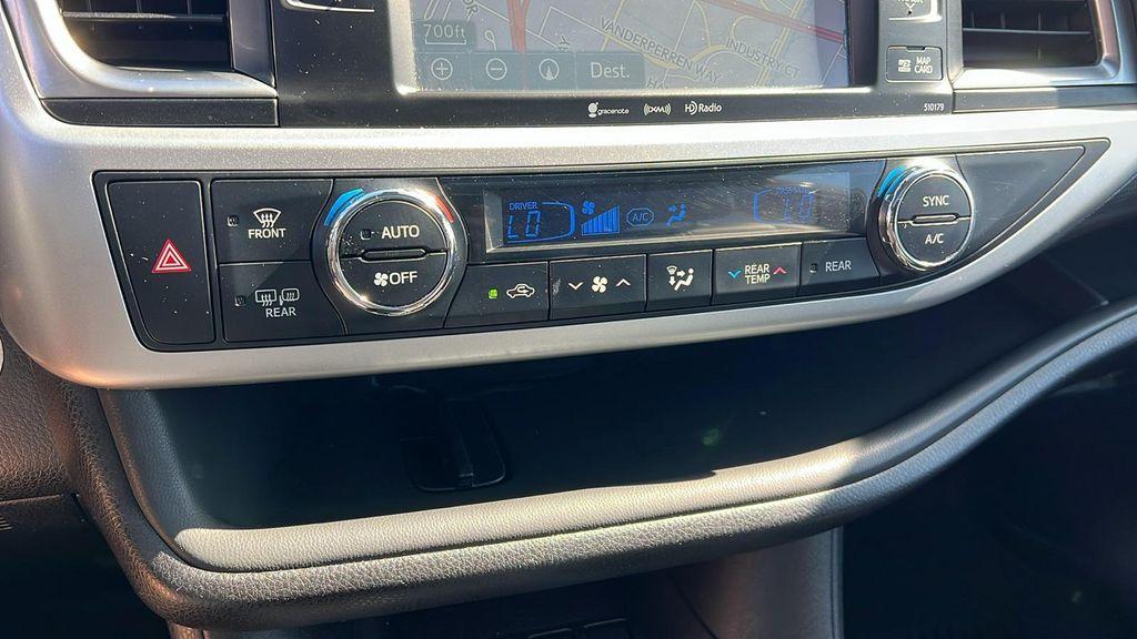 2018 Predawn Gray Mica Toyota Highlander