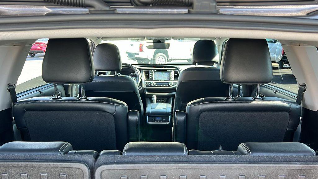 2018 Predawn Gray Mica Toyota Highlander