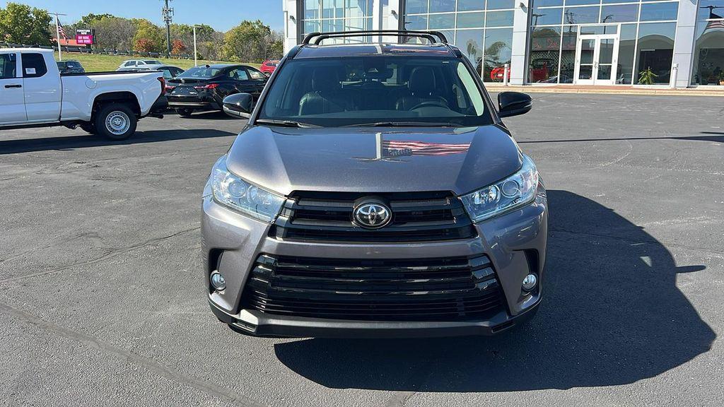 2018 Predawn Gray Mica Toyota Highlander