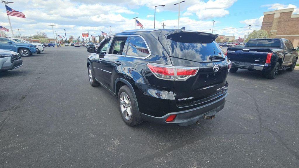 used 2015 Toyota Highlander car, priced at $22,990