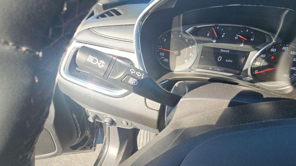 used 2023 Chevrolet Equinox car, priced at $26,990