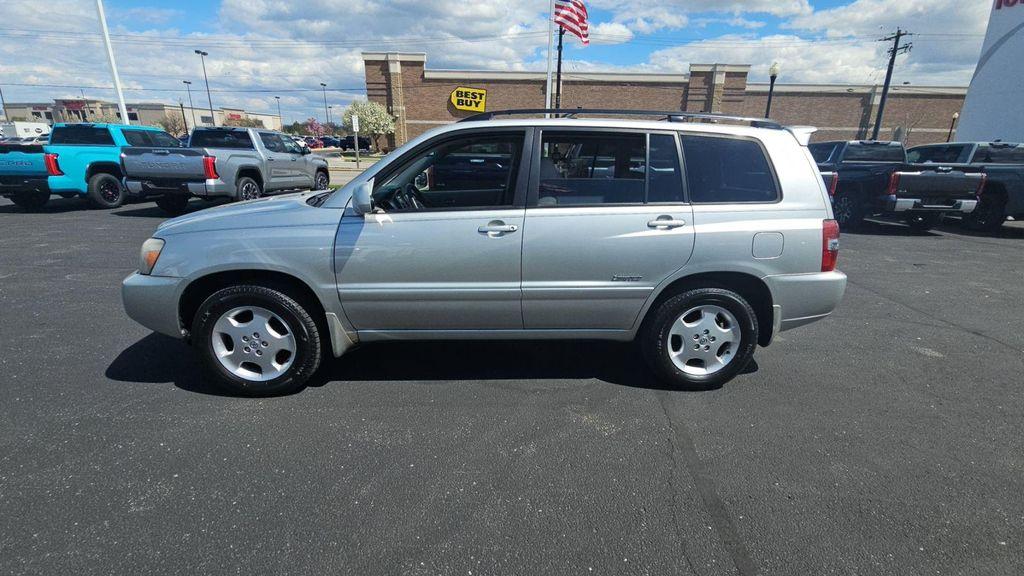 used 2007 Toyota Highlander car, priced at $9,990