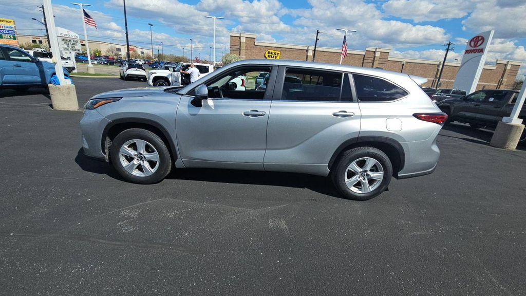 used 2023 Toyota Highlander car, priced at $33,990