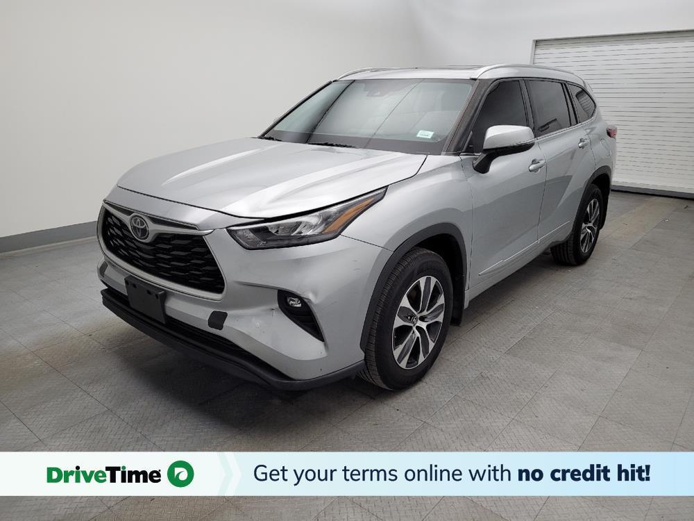 used 2020 Toyota Highlander car, priced at $27,095
