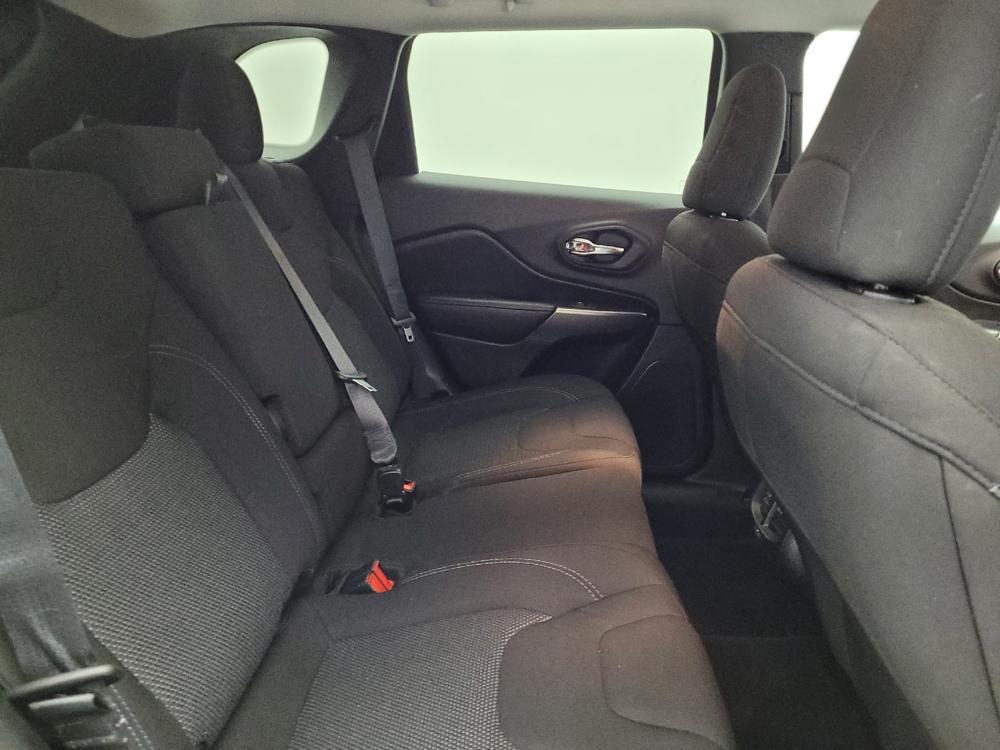 used 2020 Jeep Cherokee car, priced at $18,695