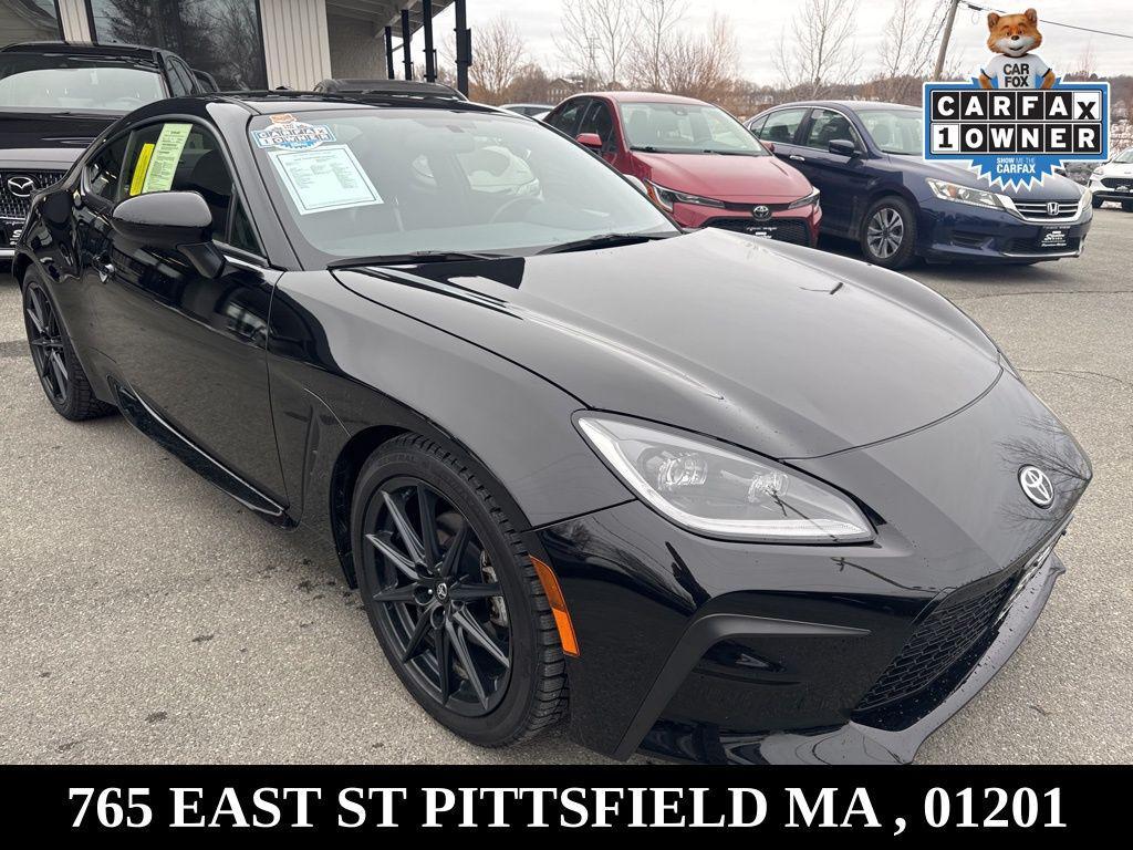 used 2023 Toyota GR86 car, priced at $29,988