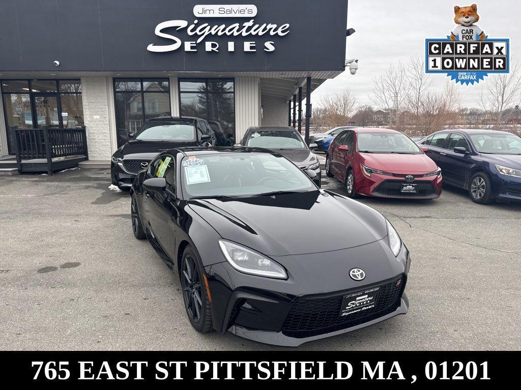 used 2023 Toyota GR86 car, priced at $29,988