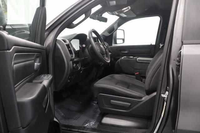 new 2025 Ram 1500 car, priced at $45,011