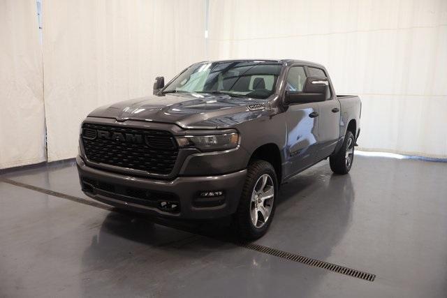 new 2025 Ram 1500 car, priced at $45,011