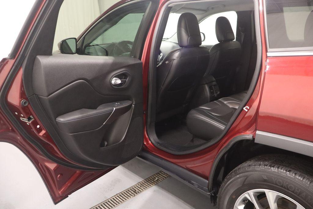 used 2020 Jeep Cherokee car, priced at $16,995