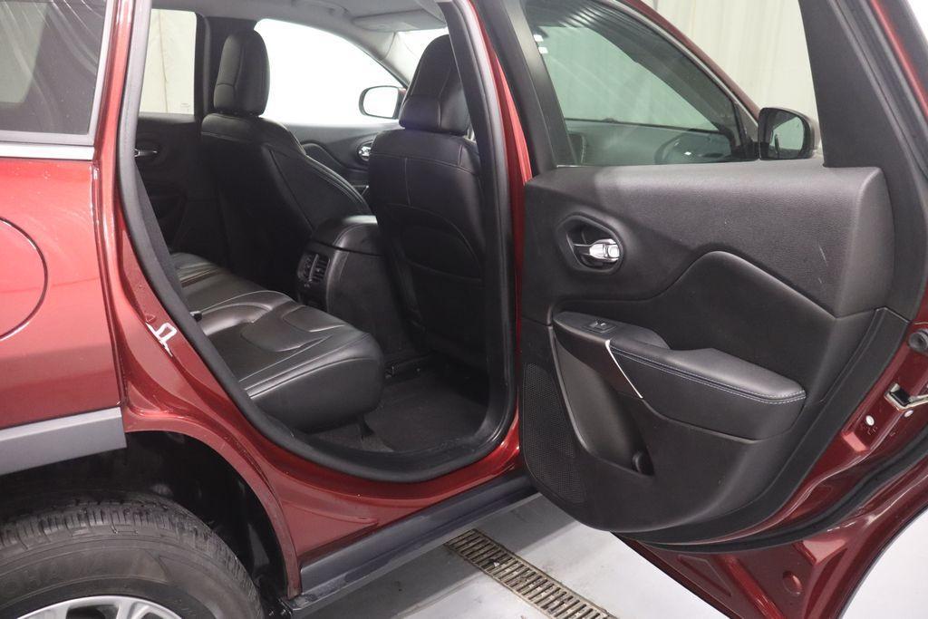 used 2020 Jeep Cherokee car, priced at $16,995