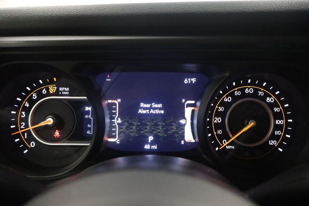 new 2025 Jeep Gladiator car, priced at $41,916