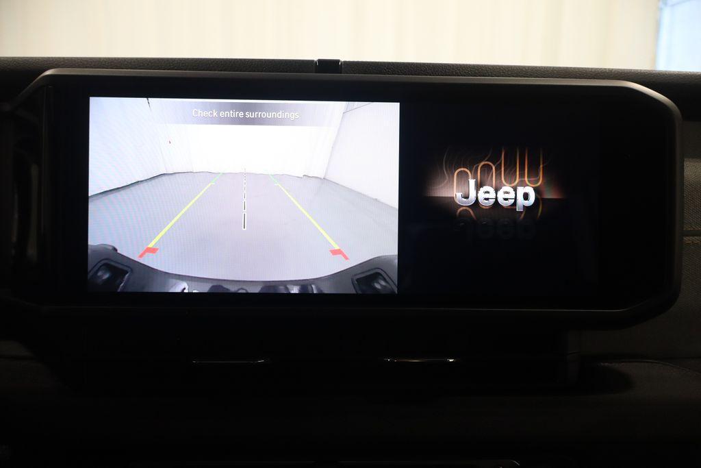 new 2025 Jeep Gladiator car, priced at $41,916