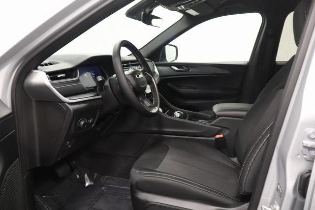 new 2025 Jeep Grand Cherokee car, priced at $31,113