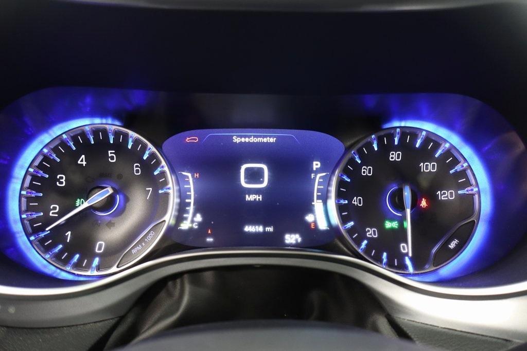 used 2025 Chrysler Pacifica car, priced at $34,995