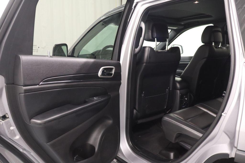 used 2020 Jeep Grand Cherokee car, priced at $23,554