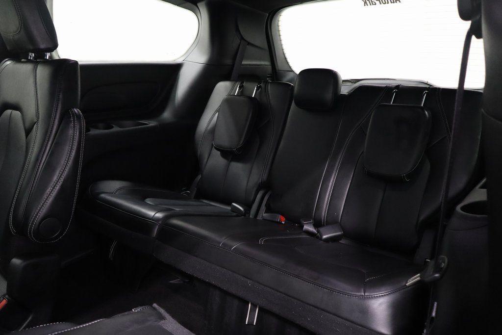 used 2025 Chrysler Pacifica car, priced at $28,995