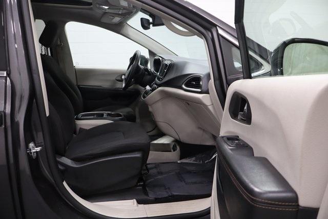 used 2020 Chrysler Pacifica car, priced at $20,995