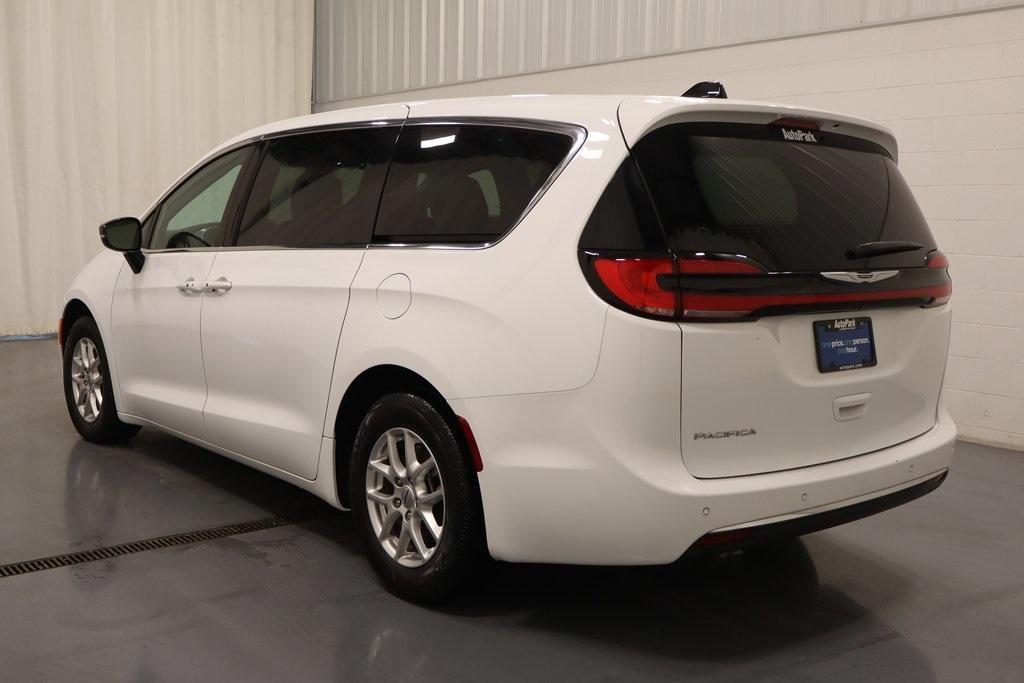 used 2025 Chrysler Pacifica car, priced at $29,595