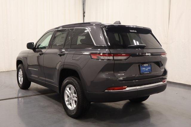 new 2025 Jeep Grand Cherokee car, priced at $33,000
