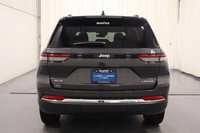 new 2025 Jeep Grand Cherokee car, priced at $33,000